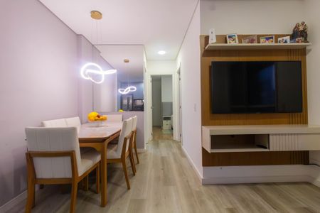 Apartamento à venda com 67m², 2 quartos e 1 vagaSala