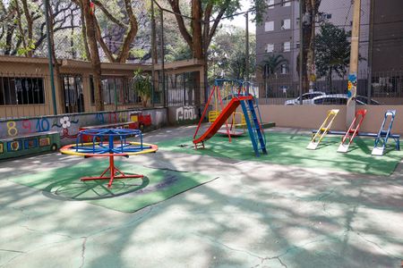 Apartamento à venda com 64m², 3 quartos e 1 vaga Apartamento à venda com 64m², 3 quartos e 1 vagaÁrea comum - Playground