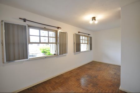 Casa à venda com 100m², 4 quartos e 2 vagasQuarto 1