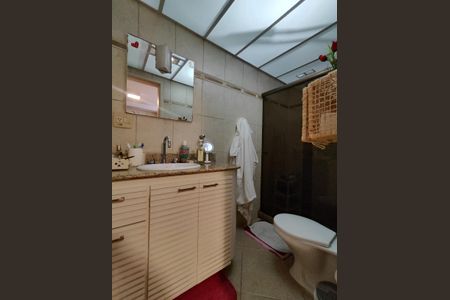 Apartamento à venda com 360m², 3 quartos e 1 vagaBanheiro da Suíte 1