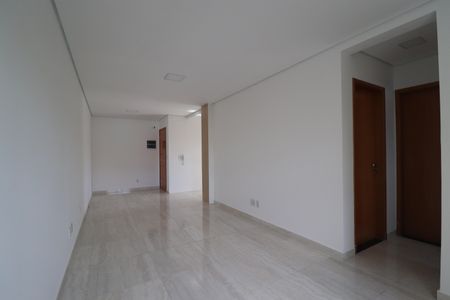 Apartamento para alugar com 132m², 2 quartos e 2 vagasSala