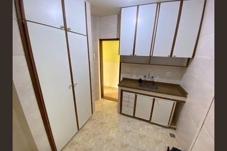 Apartamento à venda com 79m², 3 quartos e sem vagaCozinha