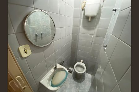 Apartamento à venda com 79m², 3 quartos e sem vagaBanheiro de serviço