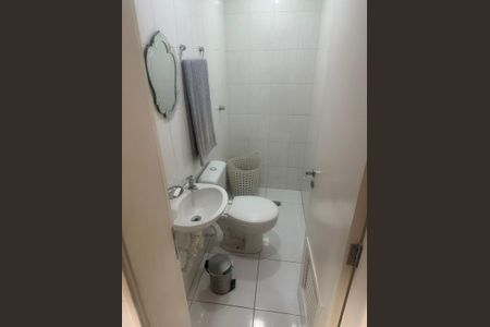 Apartamento à venda com 107m², 3 quartos e 2 vagasBanheiro de Serviço