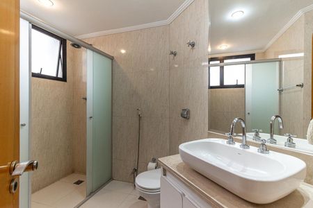 Apartamento à venda com 142m², 3 quartos e 2 vagas Apartamento à venda com 142m², 3 quartos e 2 vagasBanheiro Social