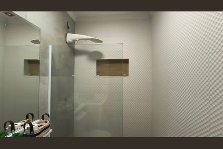 Casa de condomínio à venda com 200m², 2 quartos e 2 vagasBanheiro Social 1