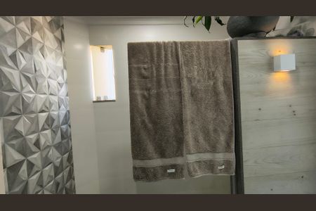 Casa de condomínio à venda com 200m², 2 quartos e 2 vagasBanheiro da Suíte