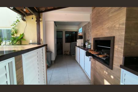 Casa de condomínio à venda com 200m², 2 quartos e 2 vagasÁrea Gourmet