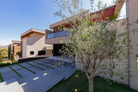 Casa de condomínio à venda com 426m², 4 quartos e 4 vagas