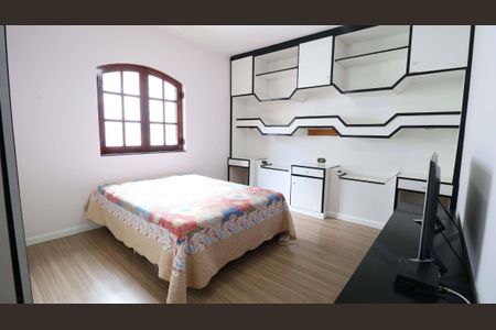 Casa à venda com 300m², 4 quartos e 4 vagas
