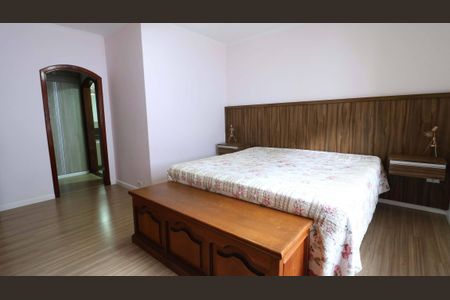 Casa à venda com 300m², 4 quartos e 4 vagas