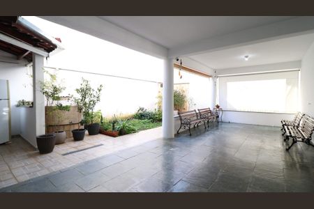 Casa à venda com 300m², 4 quartos e 4 vagas