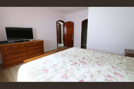 Casa à venda com 300m², 4 quartos e 4 vagas