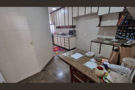 Apartamento à venda com 133m², 4 quartos e 2 vagas