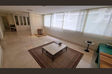 Apartamento à venda com 133m², 4 quartos e 2 vagas
