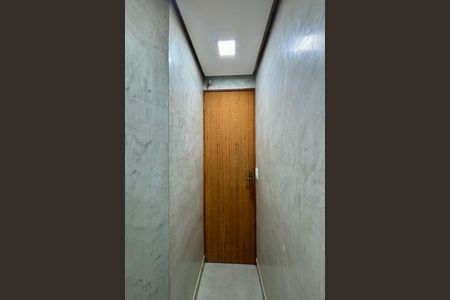 Apartamento à venda com 193m², 3 quartos e 2 vagas Apartamento à venda com 193m², 3 quartos e 2 vagasLavabo