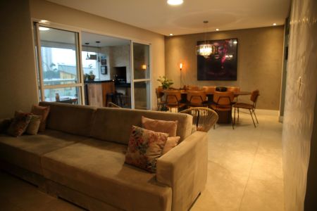 Apartamento à venda com 130m², 3 quartos e 2 vagasSala