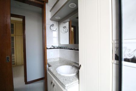 Apartamento à venda com 72m², 2 quartos e 1 vagaBanheiro