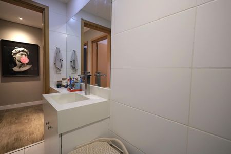 Apartamento à venda com 98m², 3 quartos e 2 vagas Apartamento à venda com 98m², 3 quartos e 2 vagasBanheiro 1