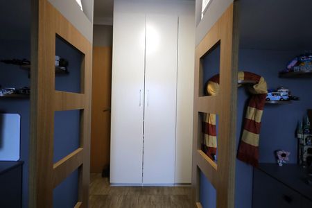 Apartamento à venda com 98m², 3 quartos e 2 vagas Apartamento à venda com 98m², 3 quartos e 2 vagasQuarto 2