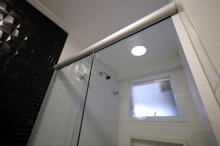 Apartamento à venda com 98m², 3 quartos e 2 vagas Apartamento à venda com 98m², 3 quartos e 2 vagasBanheiro 1