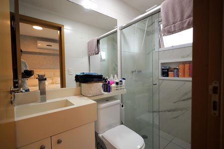 Apartamento à venda com 98m², 3 quartos e 2 vagas Apartamento à venda com 98m², 3 quartos e 2 vagasBanheiro Suíte