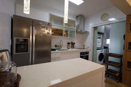 Apartamento à venda com 98m², 3 quartos e 2 vagas Apartamento à venda com 98m², 3 quartos e 2 vagasCozinha