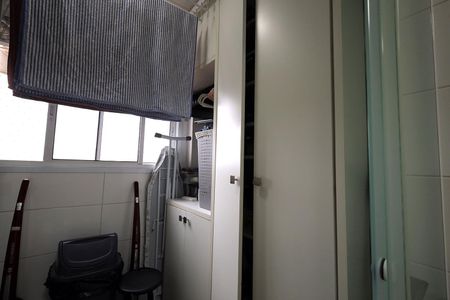 Apartamento à venda com 98m², 3 quartos e 2 vagas Apartamento à venda com 98m², 3 quartos e 2 vagasÁrea de Serviço