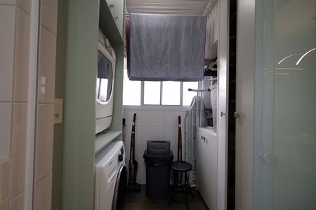 Apartamento à venda com 98m², 3 quartos e 2 vagas Apartamento à venda com 98m², 3 quartos e 2 vagasÁrea de Serviço