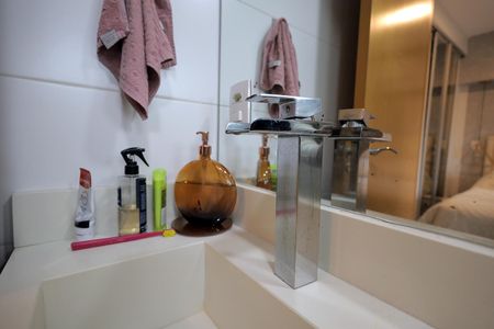 Apartamento à venda com 98m², 3 quartos e 2 vagas Apartamento à venda com 98m², 3 quartos e 2 vagasBanheiro Suíte