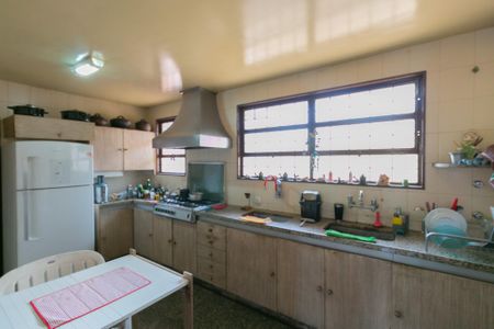 Casa à venda com 480m², 3 quartos e 3 vagasCozinha