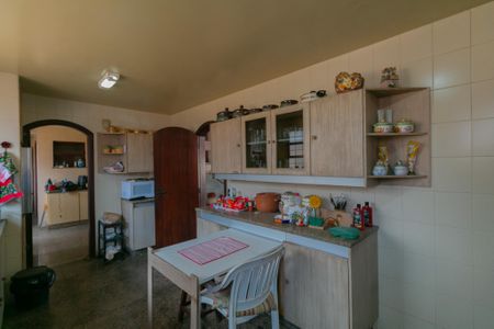 Casa à venda com 480m², 3 quartos e 3 vagasCozinha