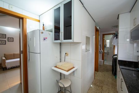 Apartamento à venda com 100m², 3 quartos e 2 vagas Apartamento à venda com 100m², 3 quartos e 2 vagasCOZINHA