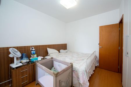 Apartamento à venda com 100m², 3 quartos e 2 vagas Apartamento à venda com 100m², 3 quartos e 2 vagasQUARTO3