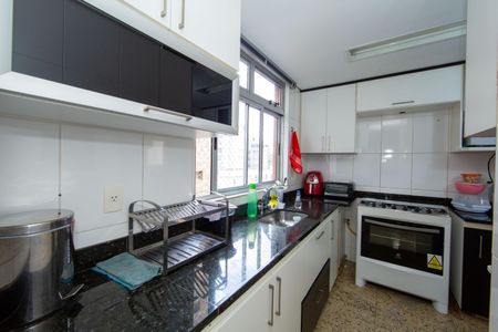 Apartamento à venda com 100m², 3 quartos e 2 vagas Apartamento à venda com 100m², 3 quartos e 2 vagasCOZINHA