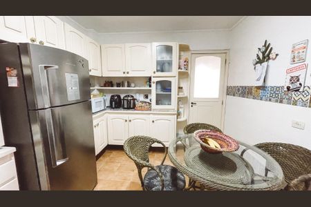 Apartamento à venda com 120m², 3 quartos e 2 vagas Apartamento à venda com 120m², 3 quartos e 2 vagasCozinha