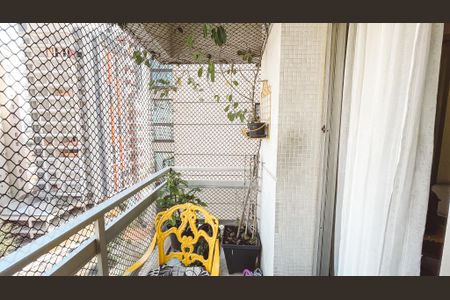 Apartamento à venda com 120m², 3 quartos e 2 vagas Apartamento à venda com 120m², 3 quartos e 2 vagasVaranda da Sala