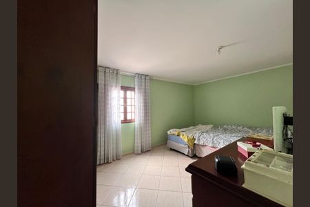 Casa à venda com 250m², 3 quartos e 2 vagas Casa à venda com 250m², 3 quartos e 2 vagasQuarto 1
