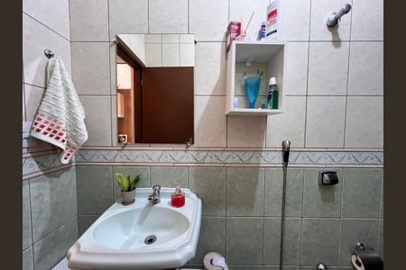 Casa à venda com 250m², 3 quartos e 2 vagas Casa à venda com 250m², 3 quartos e 2 vagasBanheiro 2