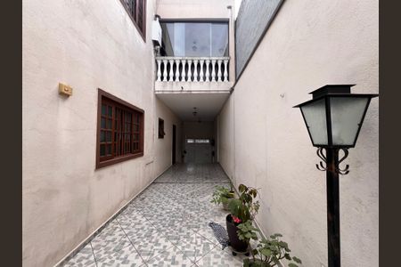 Casa à venda com 250m², 3 quartos e 2 vagas Casa à venda com 250m², 3 quartos e 2 vagasÁrea externa
