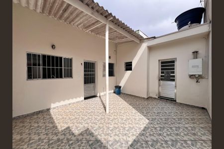 Casa à venda com 250m², 3 quartos e 2 vagas Casa à venda com 250m², 3 quartos e 2 vagasCasa 2