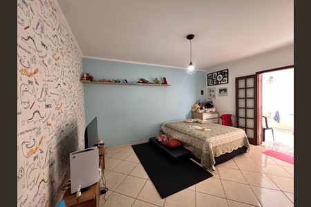 Casa à venda com 250m², 3 quartos e 2 vagas Casa à venda com 250m², 3 quartos e 2 vagasQuarto 2