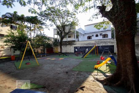 Apartamento à venda com 68m², 3 quartos e 3 vagas Apartamento à venda com 68m², 3 quartos e 3 vagasÁrea comum - Playground