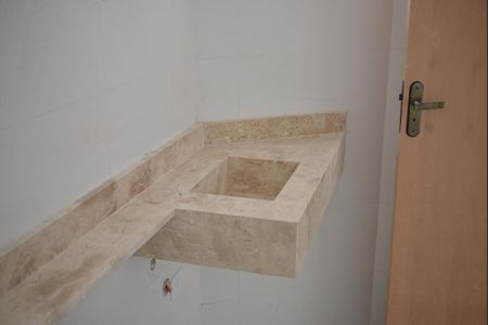 Apartamento à venda com 100m², 2 quartos e 2 vagasBanheiro da Suíte