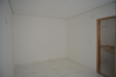 Apartamento à venda com 100m², 2 quartos e 2 vagasSuíte