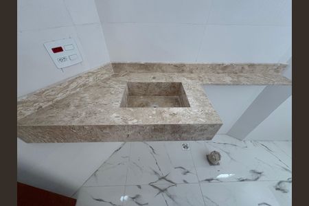 Apartamento à venda com 90m², 2 quartos e 2 vagas Apartamento à venda com 90m², 2 quartos e 2 vagasBanheiro da Suíte