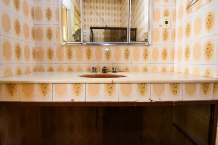 Casa à venda com 236m², 3 quartos e 1 vaga Casa à venda com 236m², 3 quartos e 1 vagaBanheiro Social