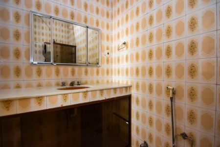 Casa à venda com 236m², 3 quartos e 1 vaga Casa à venda com 236m², 3 quartos e 1 vagaBanheiro Social