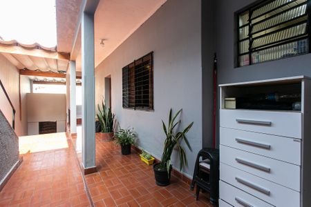 Casa à venda com 160m², 3 quartos e 2 vagas Casa à venda com 160m², 3 quartos e 2 vagasVaranda