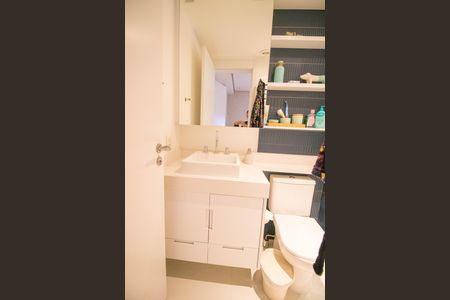 Apartamento à venda com 137m², 3 quartos e 3 vagasBanheiro da Suíte 2